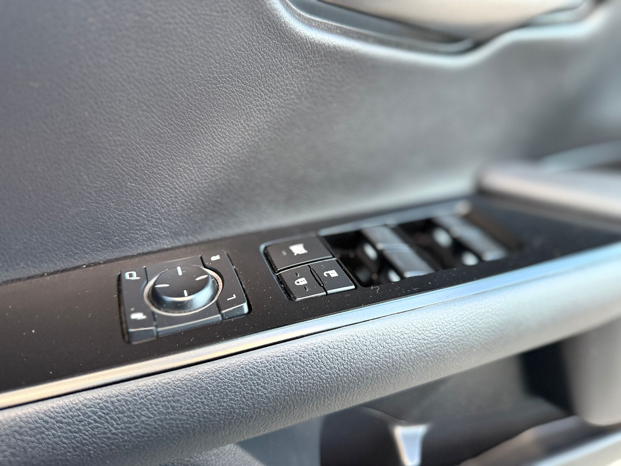 2020 LEXUS UX 250h 2.0 HYBRID (E-CVT)