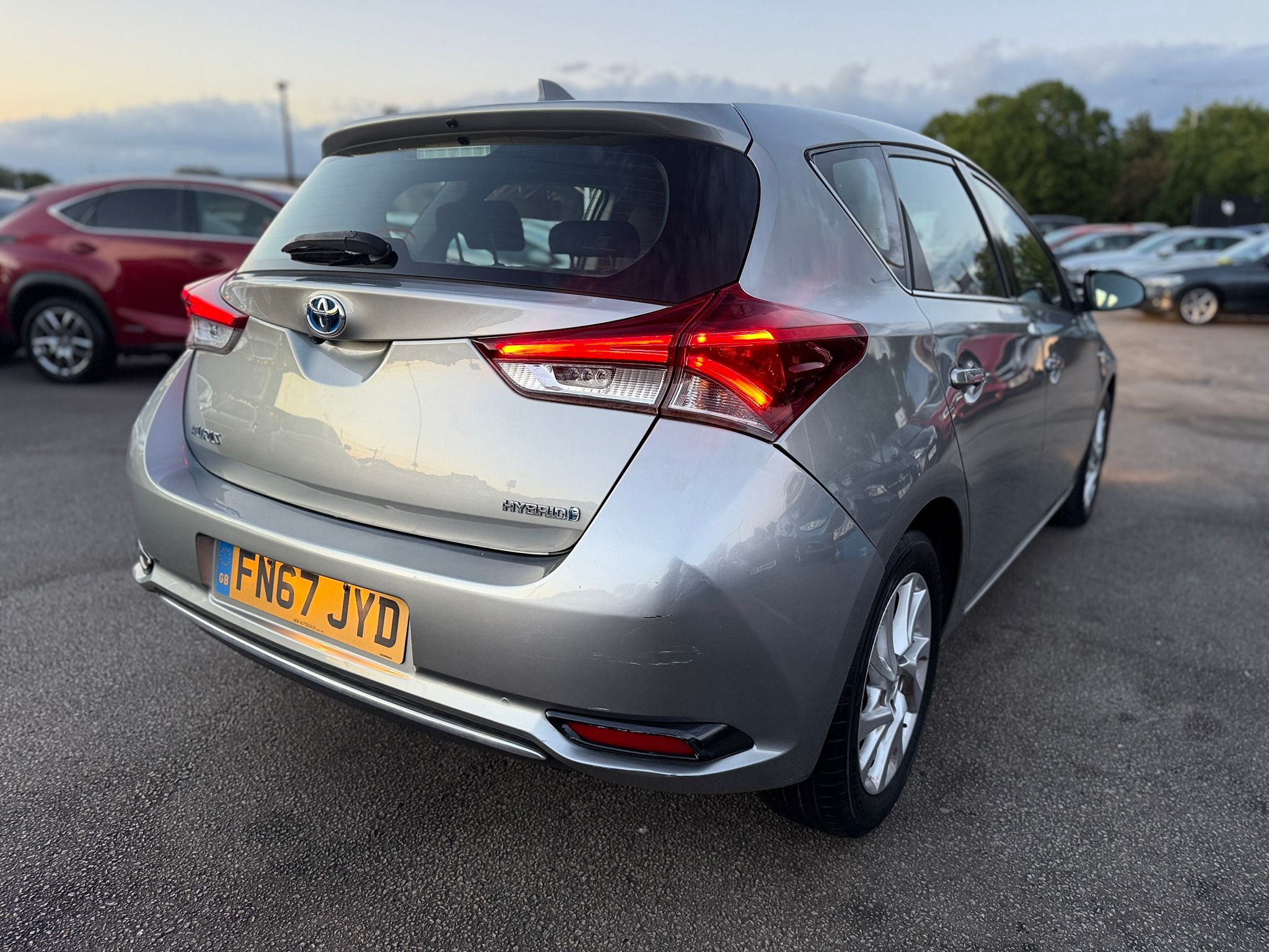 2017 TOYOTA AURIS 1.8 VVT-h BUSINESS EDITION