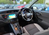2017 TOYOTA AURIS 1.8 VVT-h BUSINESS EDITION