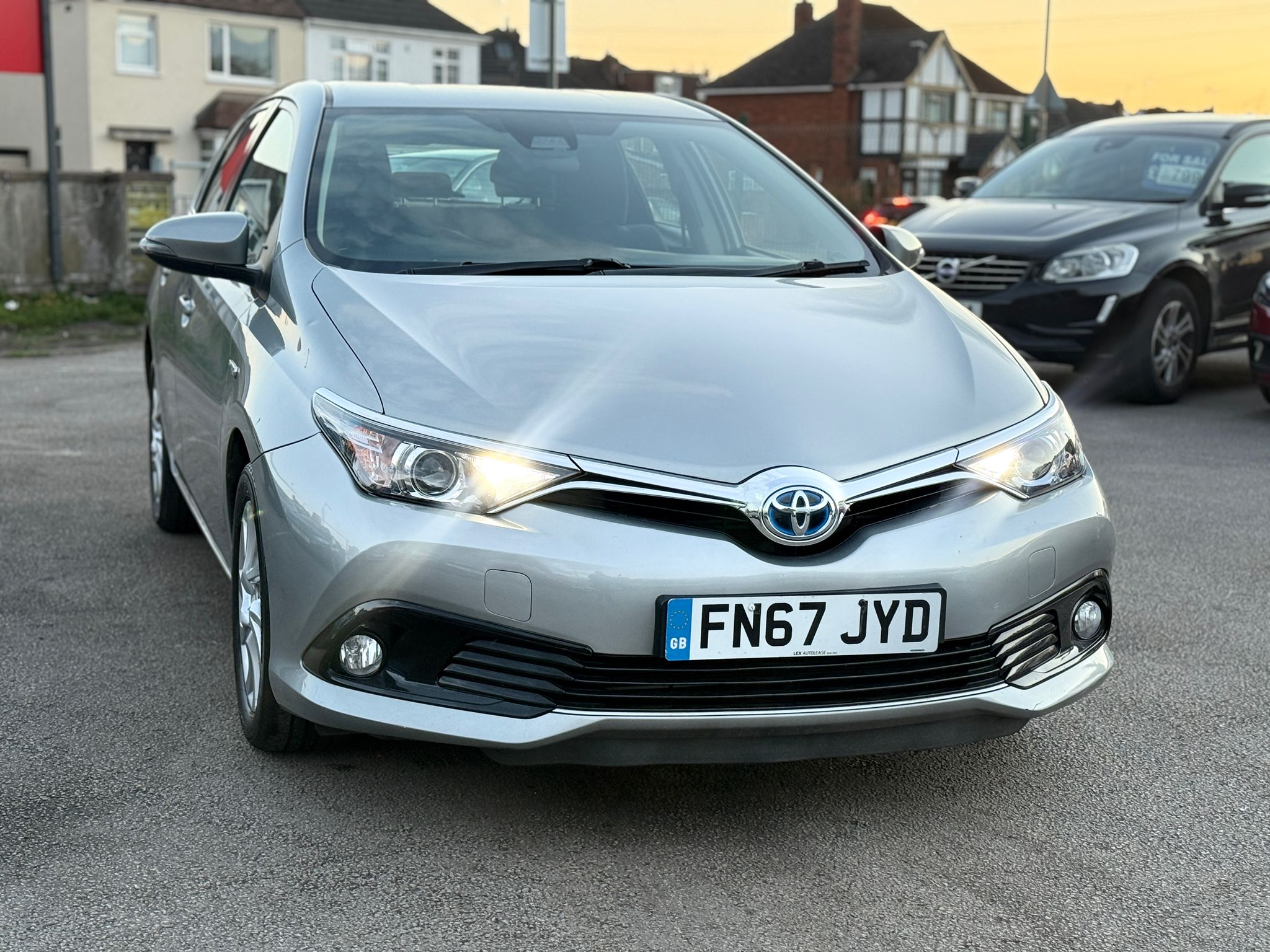 2017 TOYOTA AURIS 1.8 VVT-h BUSINESS EDITION