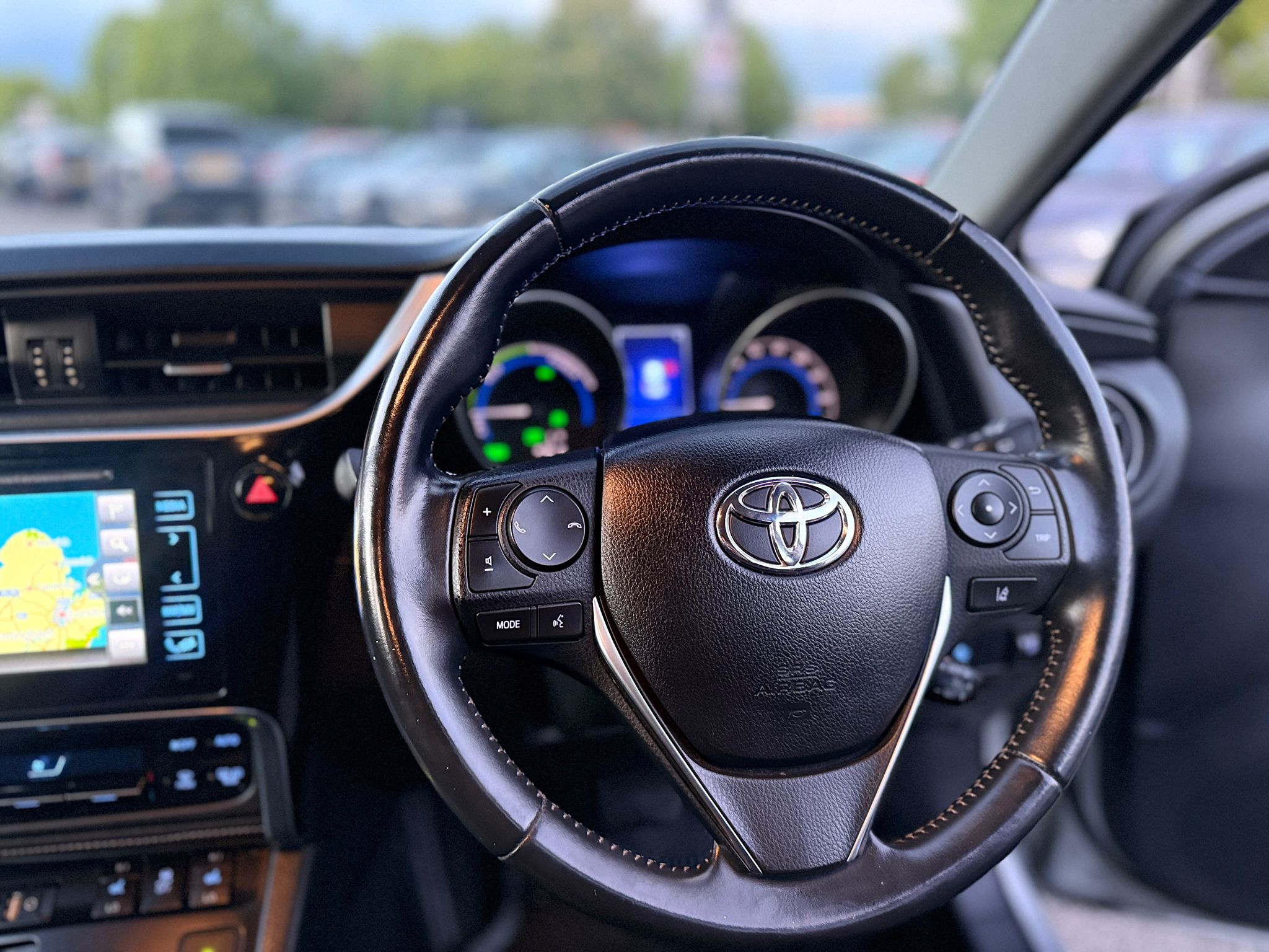 2017 TOYOTA AURIS 1.8 VVT-h BUSINESS EDITION