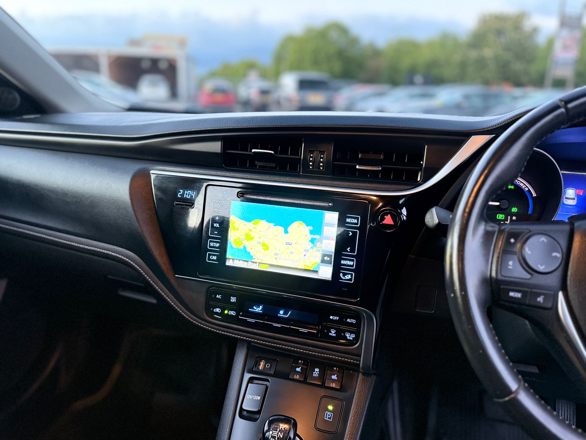 2017 TOYOTA AURIS 1.8 VVT-h BUSINESS EDITION