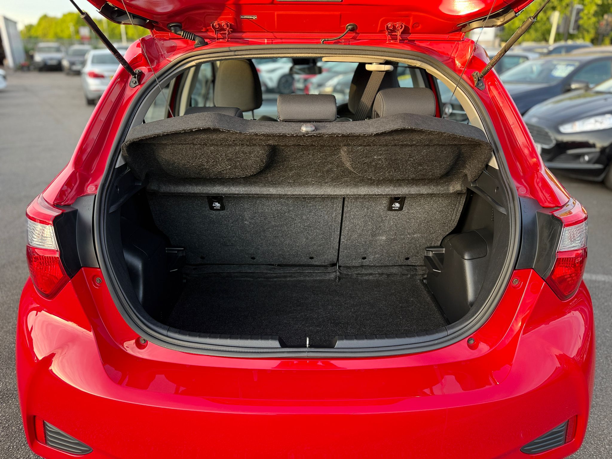 2018 TOYOTA YARIS 1.5 VVT-h ICON TECH