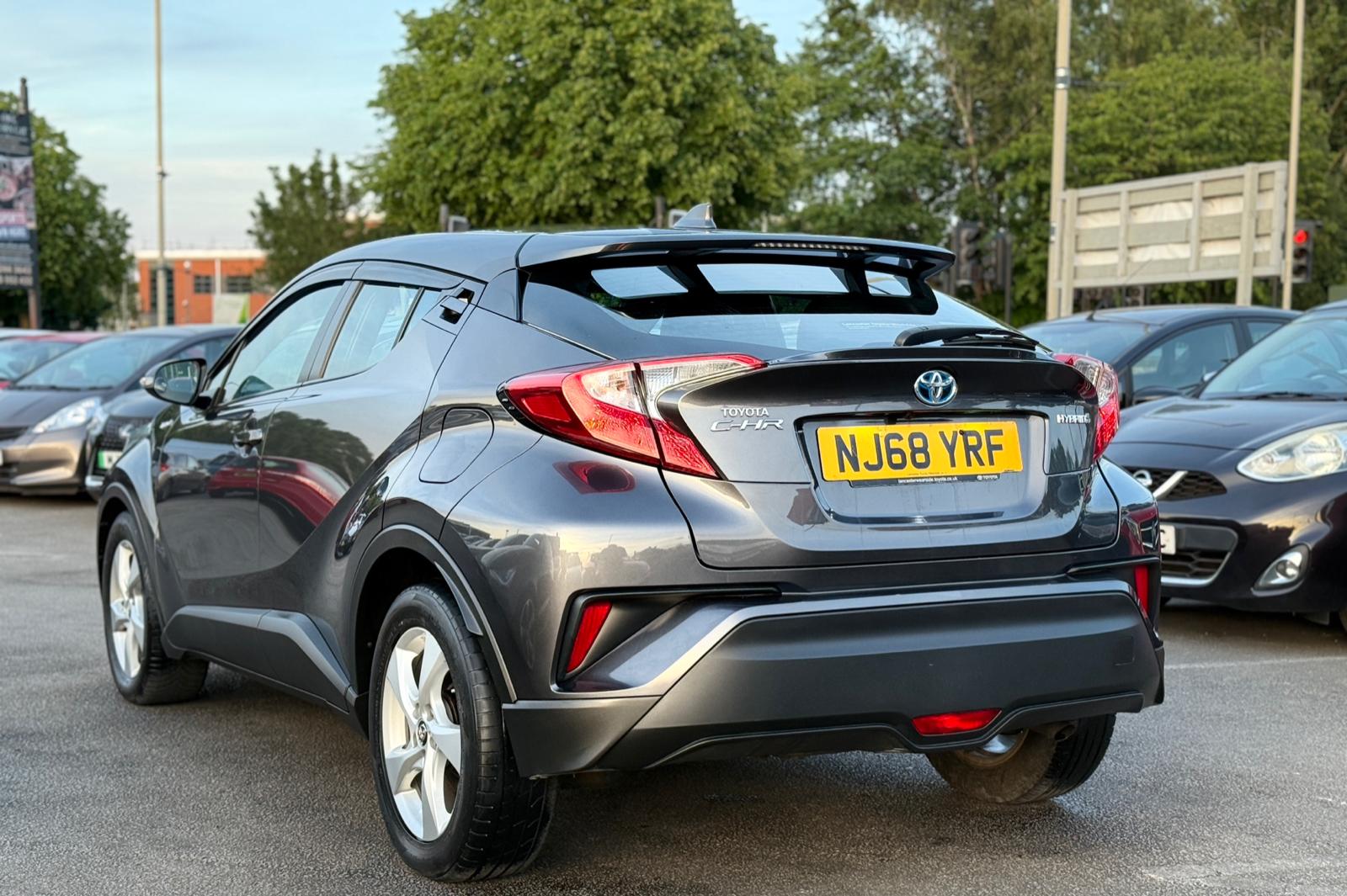 2018 TOYOTA C-HR 1.8 VVT-h ICON