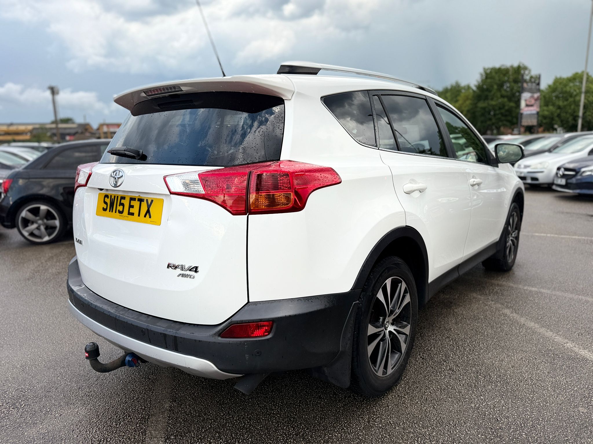 2015 TOYOTA RAV4 2.0 D-4D INVINCIBLE (4WD)