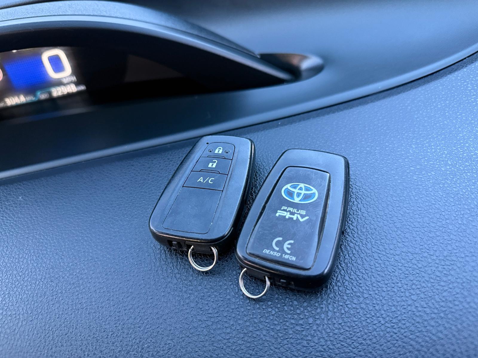 2021 TOYOTA PRIUS PLUG-IN BUSINESS EDITION PLUS