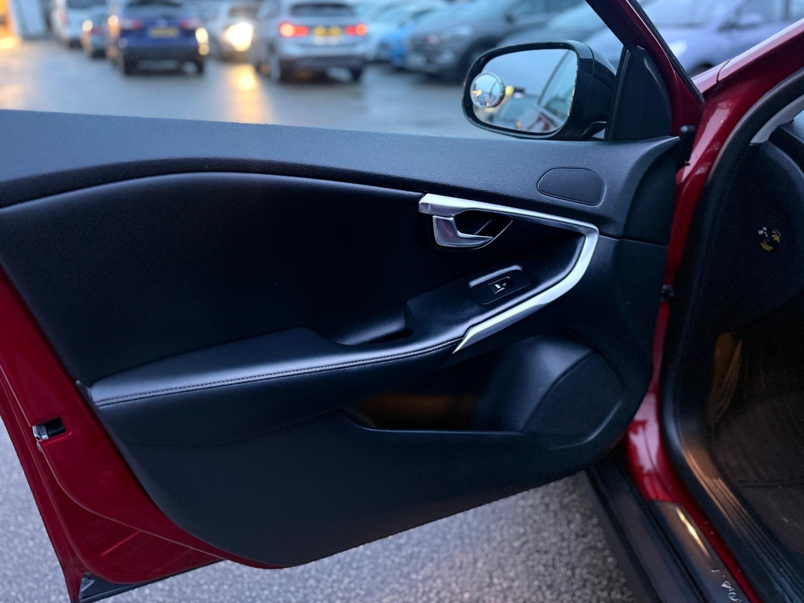 Volvo V40 Cross Country Lux 2014