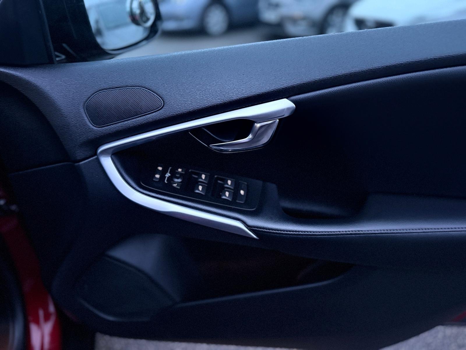 Volvo V40 Cross Country Lux 2014