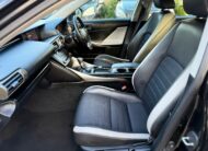 LEXUS IS 300h SPORT 2016
