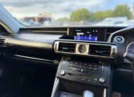 LEXUS IS 300h SPORT 2016