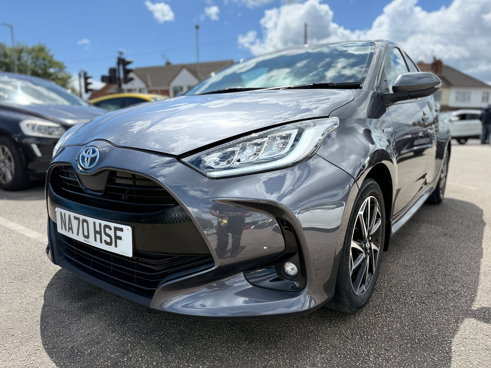 TOYOTA YARIS 1.5 VVT-h DESIGN 2012