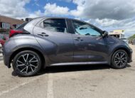 TOYOTA YARIS 1.5 VVT-h DESIGN 2012