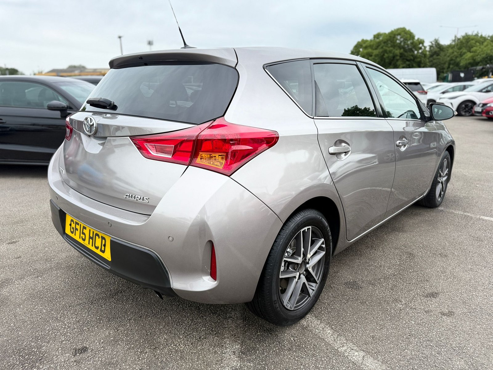 TOYOTA AURIS 1.6 V-MATIC ICON PLUS 2015