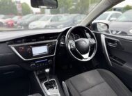TOYOTA AURIS 1.6 V-MATIC ICON PLUS 2015