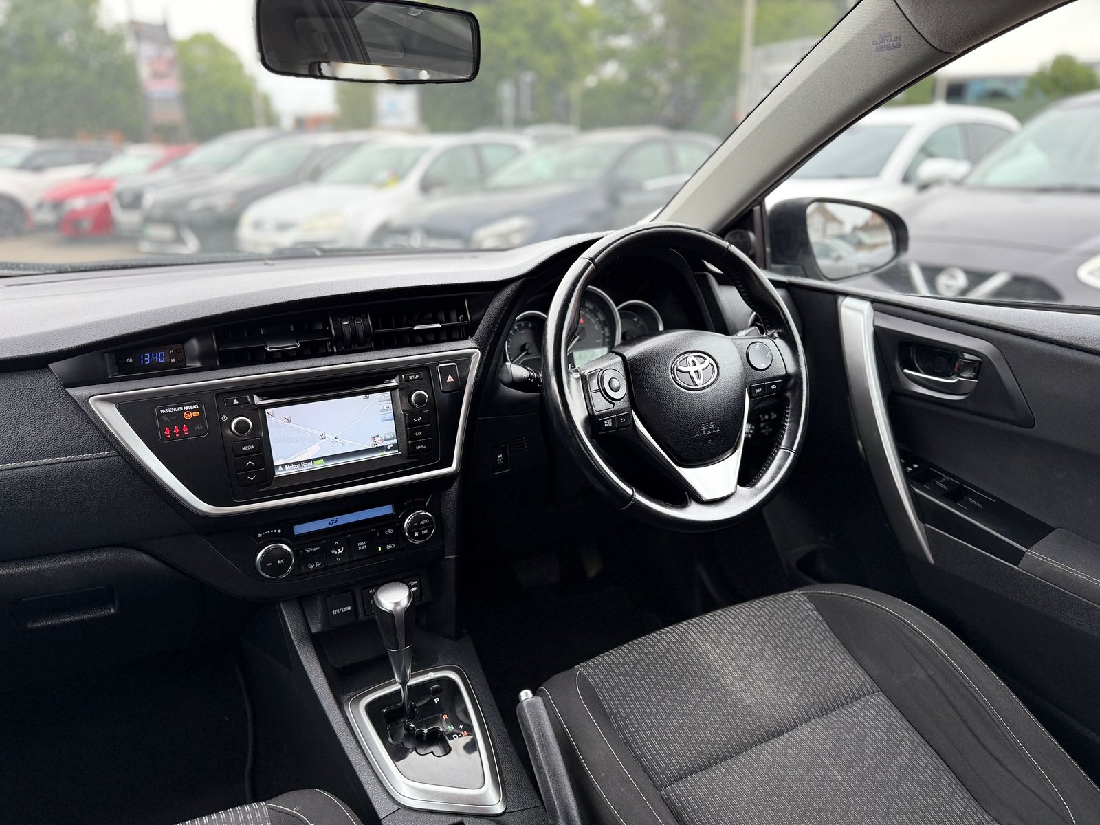 TOYOTA AURIS 1.6 V-MATIC ICON PLUS 2015
