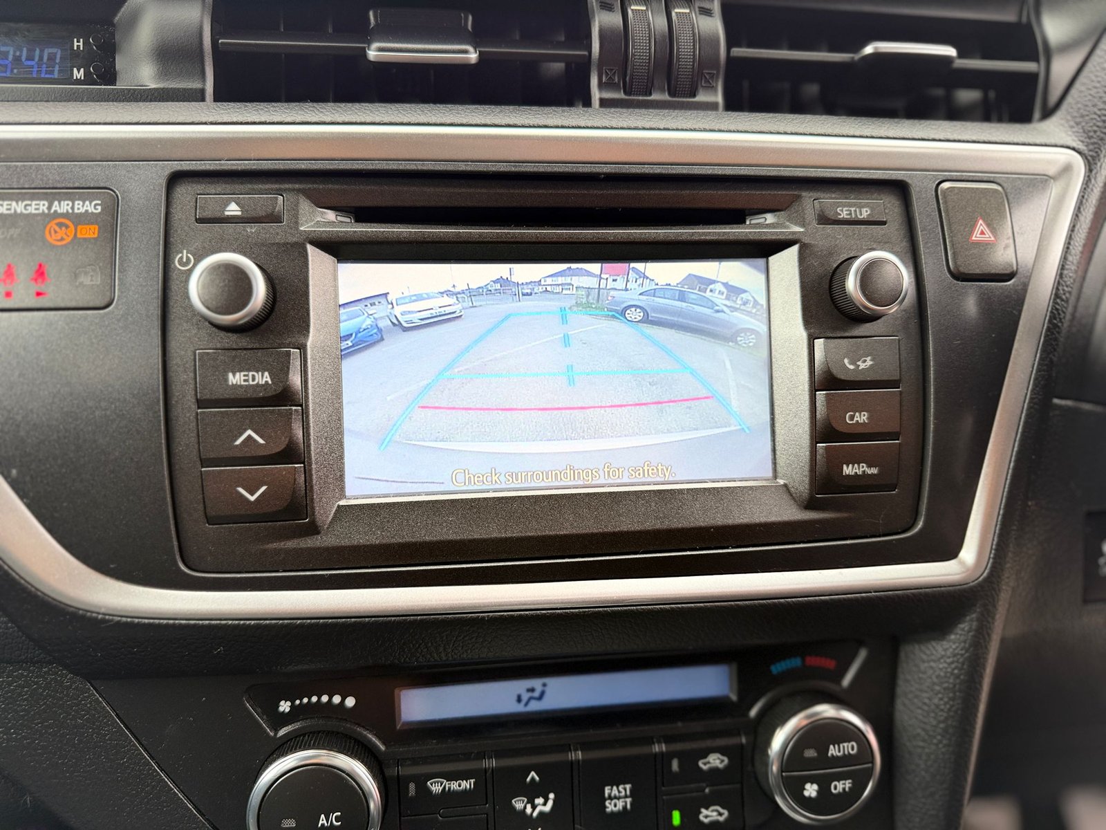 TOYOTA AURIS 1.6 V-MATIC ICON PLUS 2015