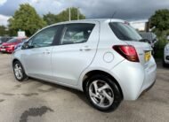 Toyota Yaris 1.5 VVT-h Icon 2015