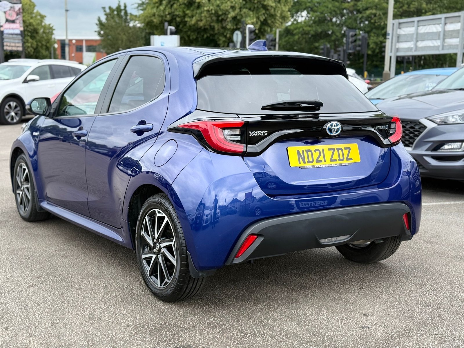 Toyota Yaris 1.5 VVT-h Design 2021