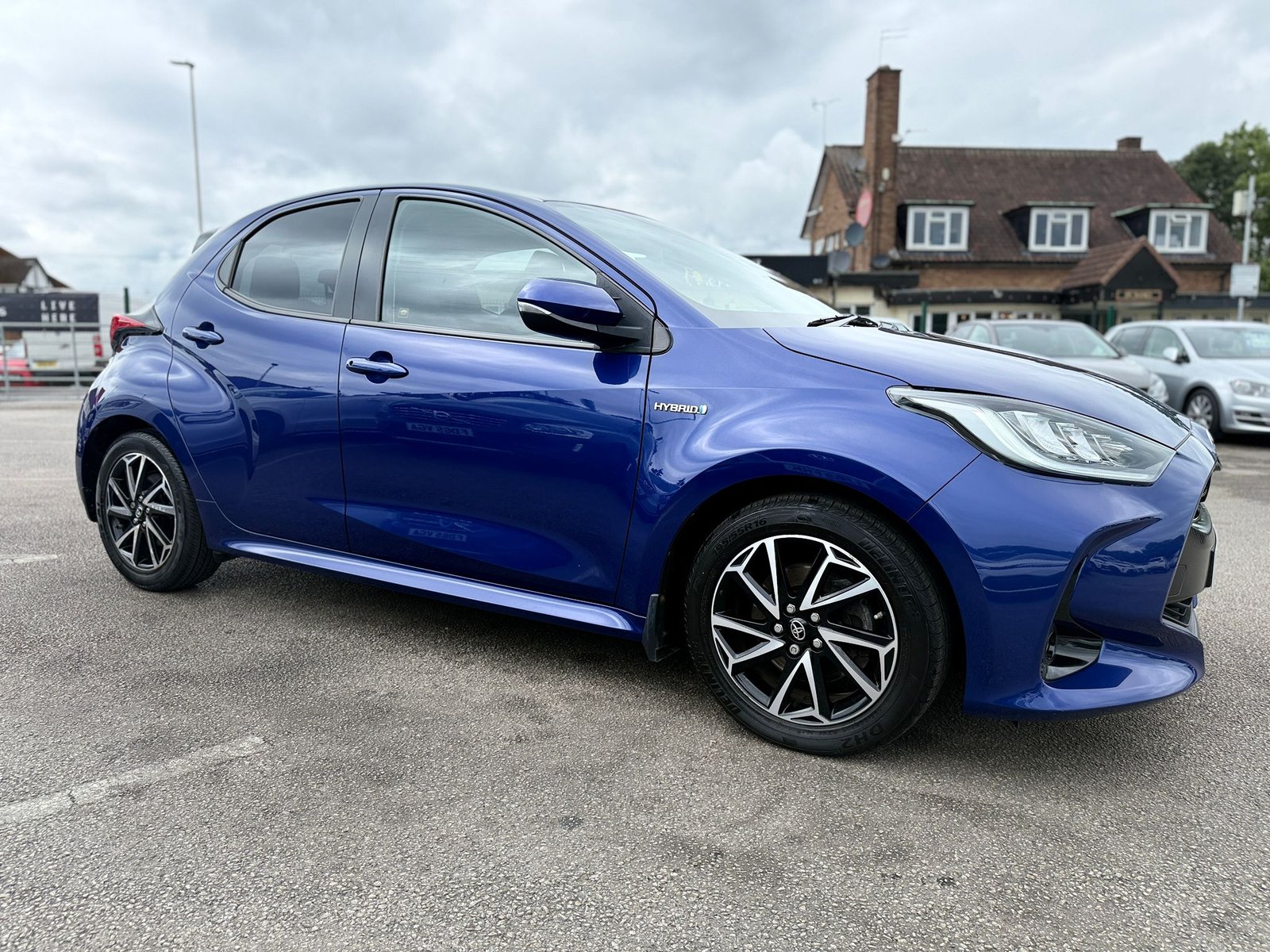Toyota Yaris 1.5 VVT-h Design 2021