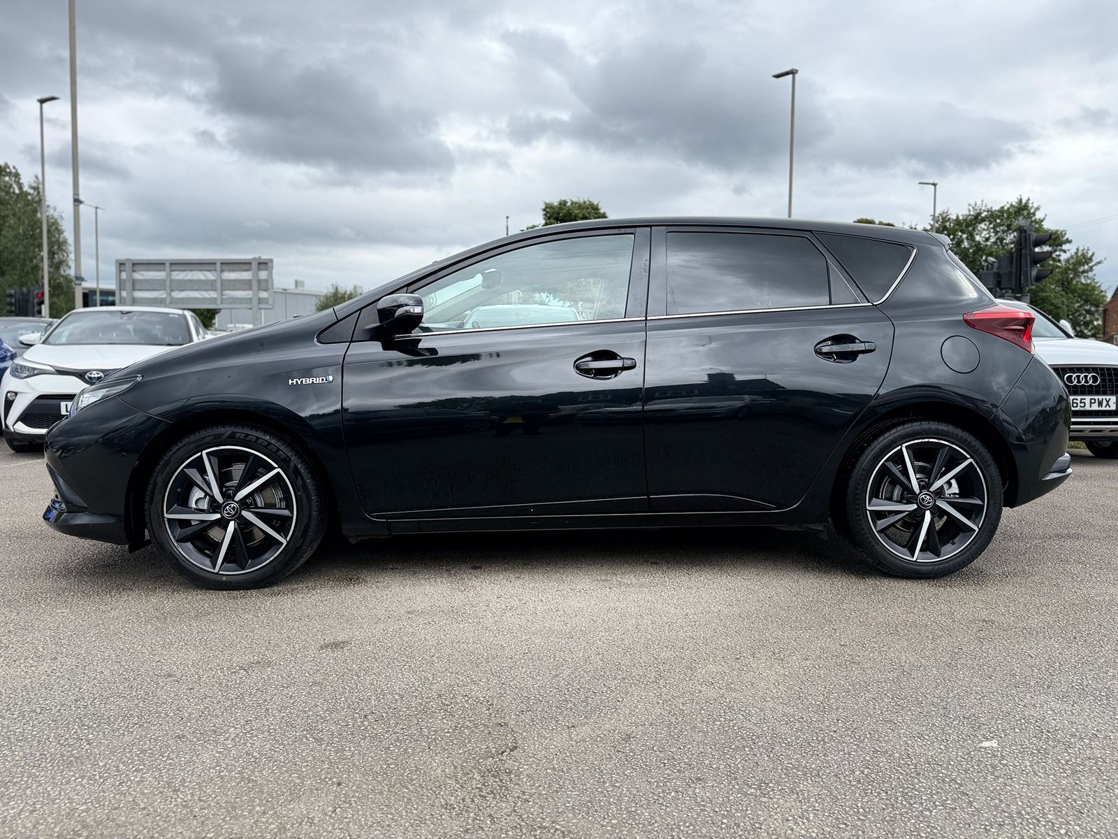 Toyota Auris 1.8 VVT-h Design 2018