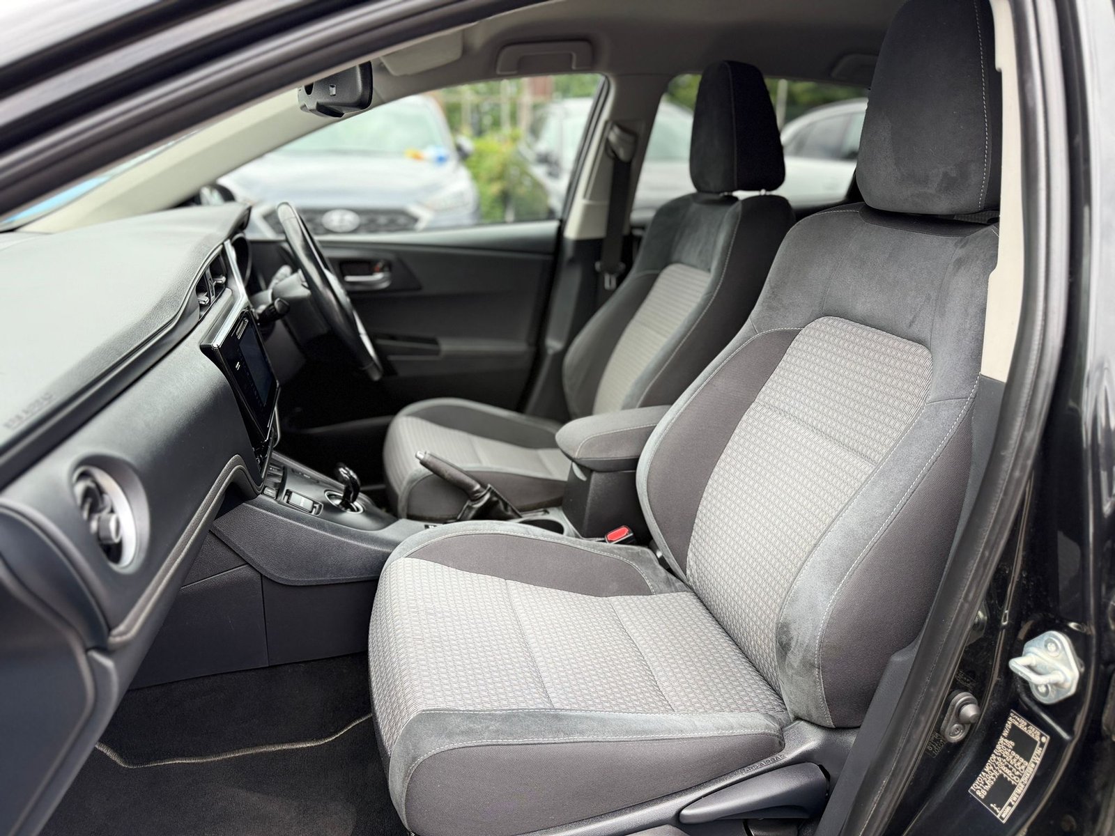 Toyota Auris 1.8 VVT-h Design 2018