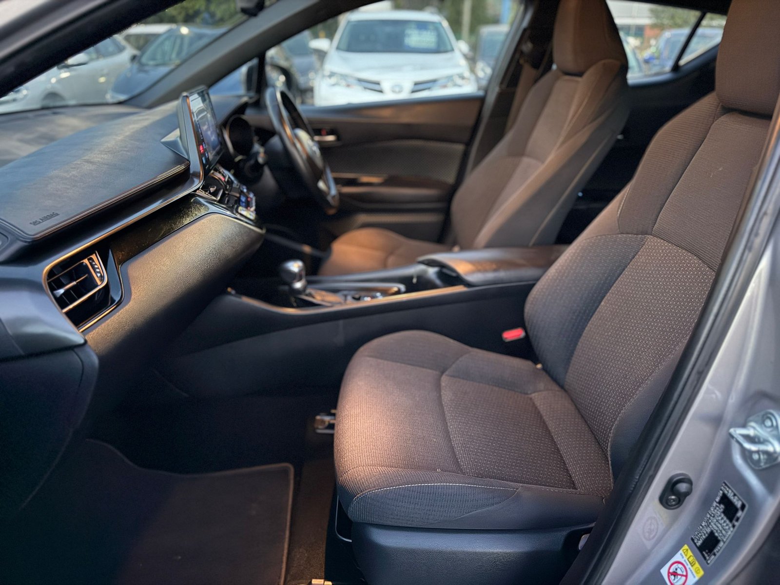 Toyota C-HR 1.8 VVT-h Icon 2017