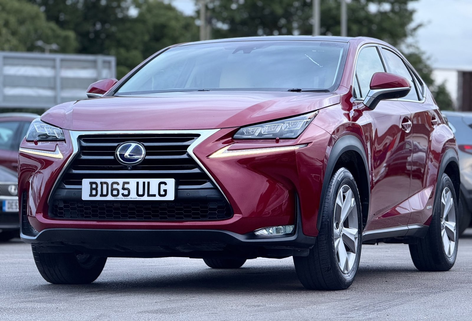Lexus NX 300h 2.5 Premier E-CVT 4WD 2016