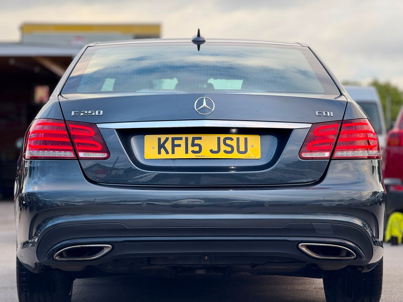 Mercedes-Benz E250 2.1 CDI AMG Night Edition 2015