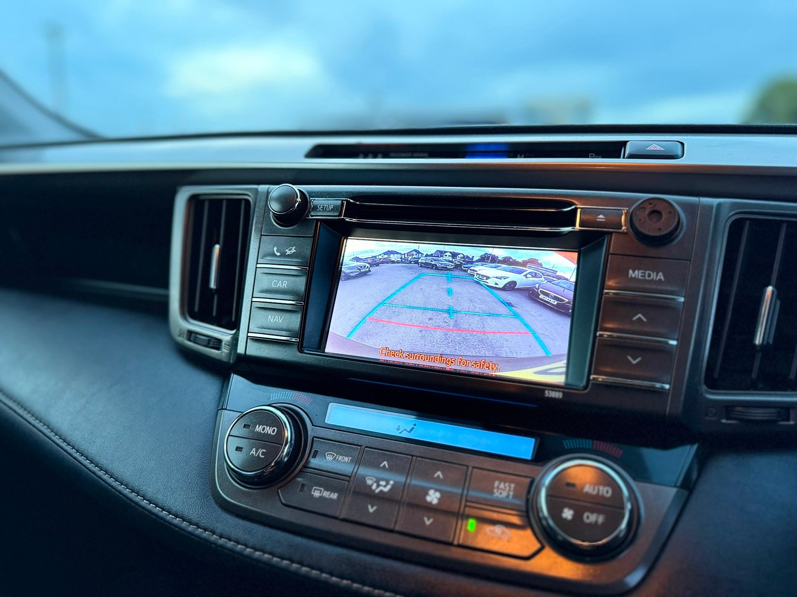 Toyota RAV4 Invincible 2013
