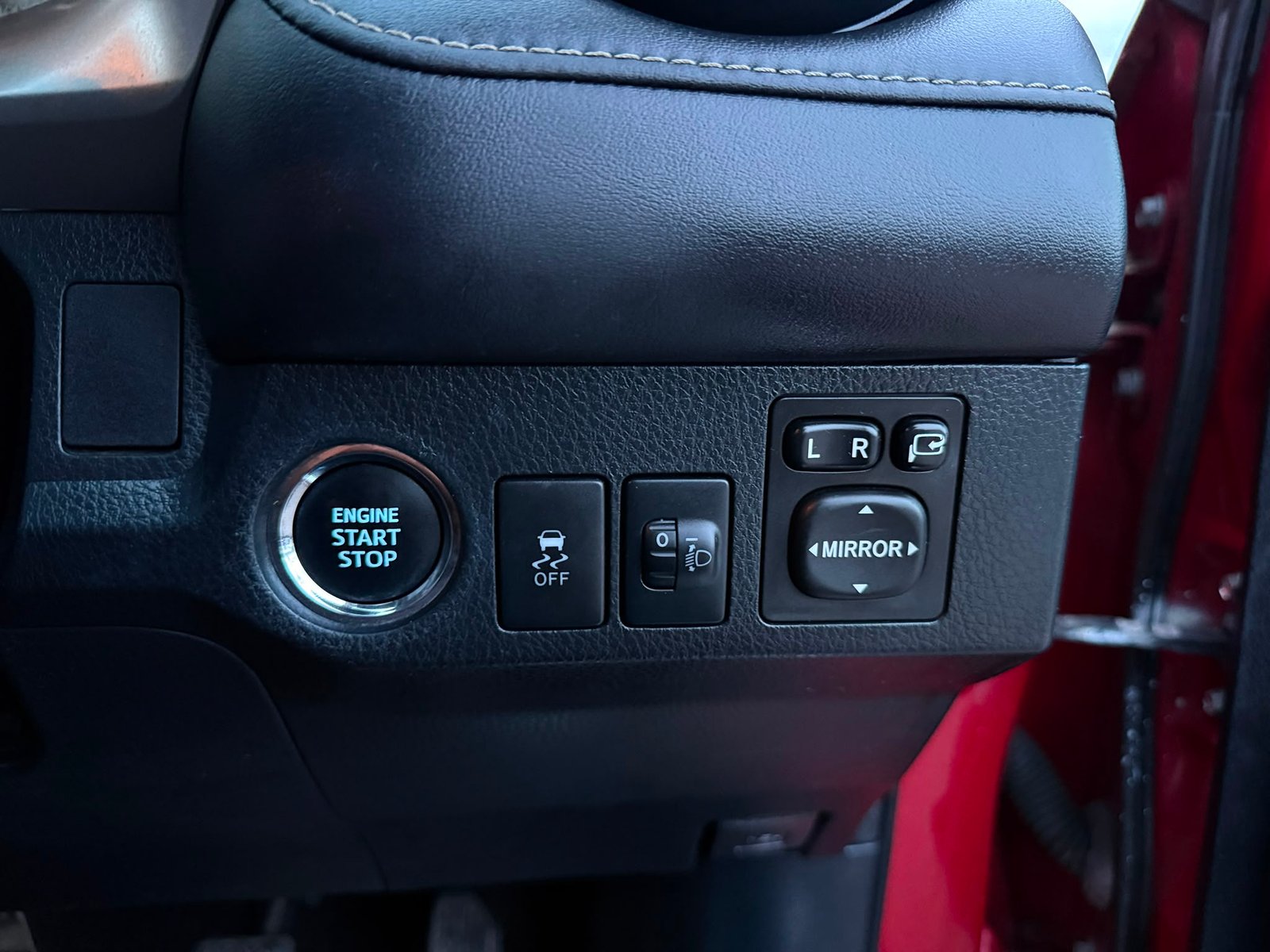 Toyota RAV4 Invincible 2013