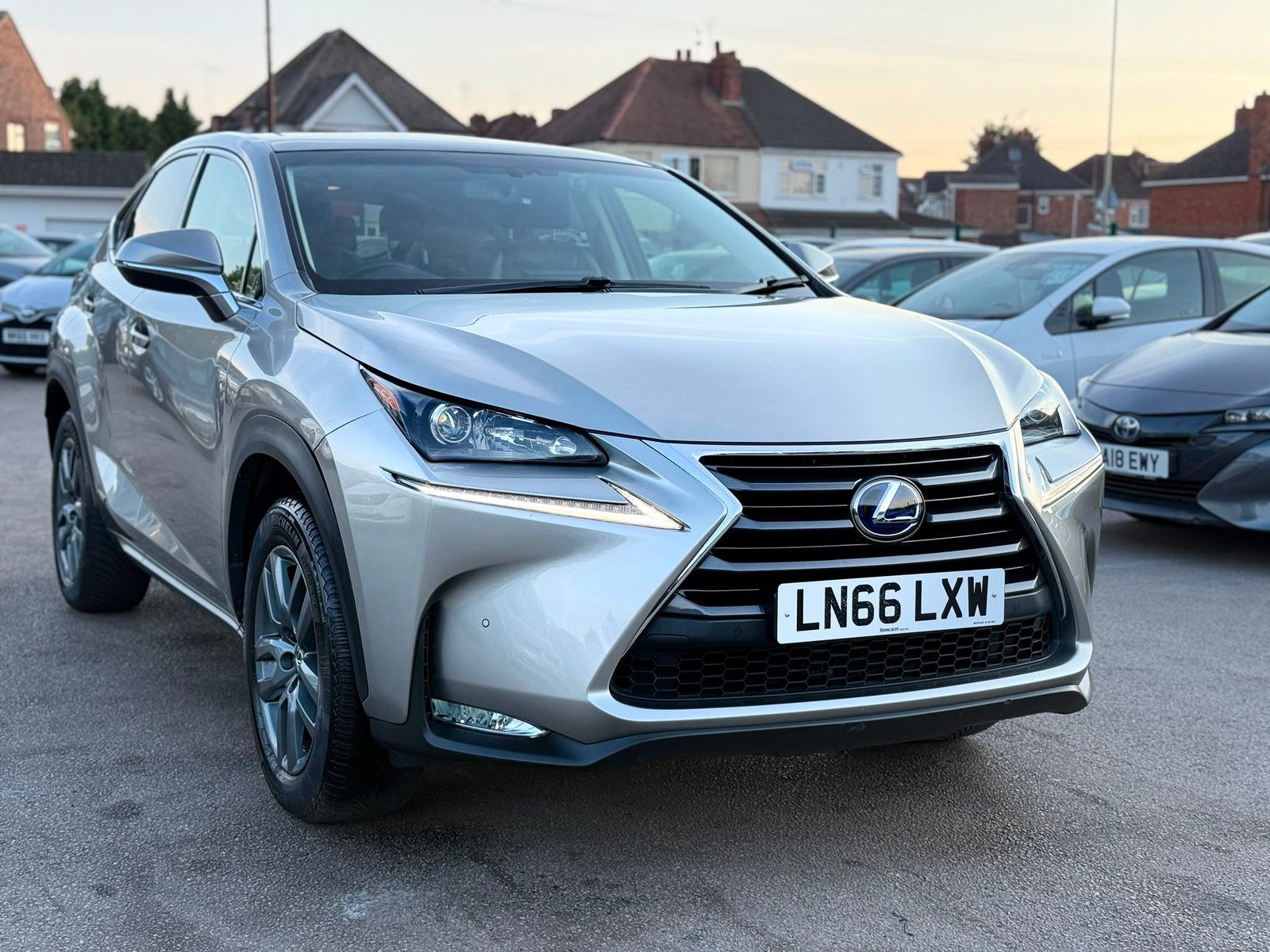 Lexus NX Luxury 2016