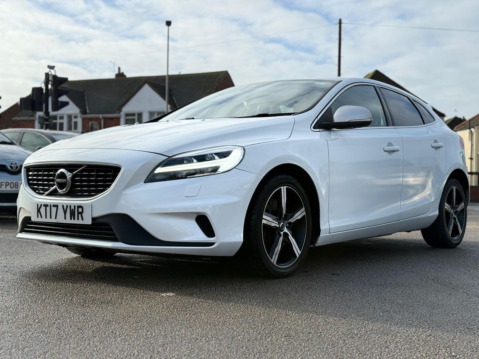 Volvo V40 Momentum Nav Plus