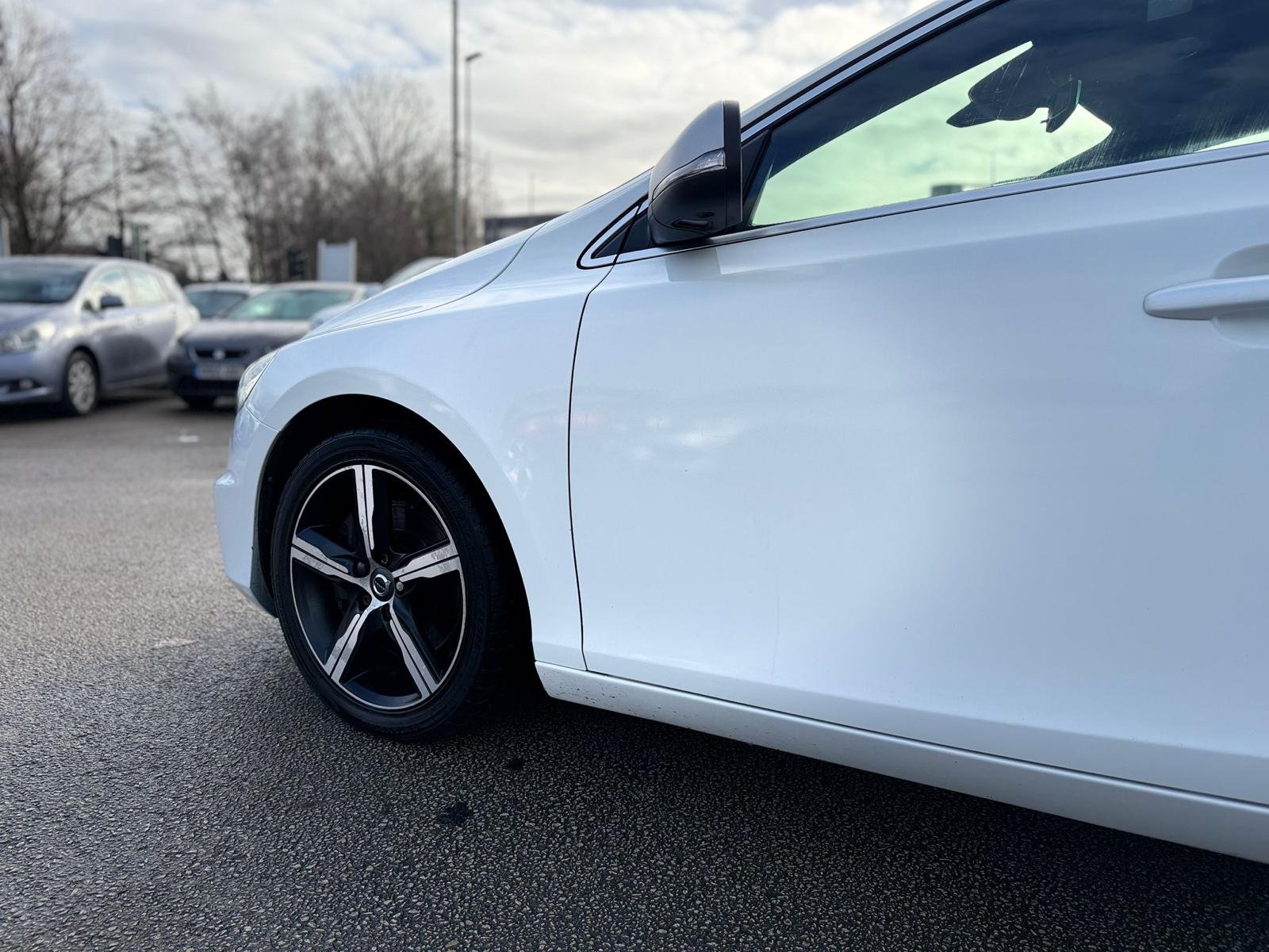 Volvo V40 Momentum Nav Plus