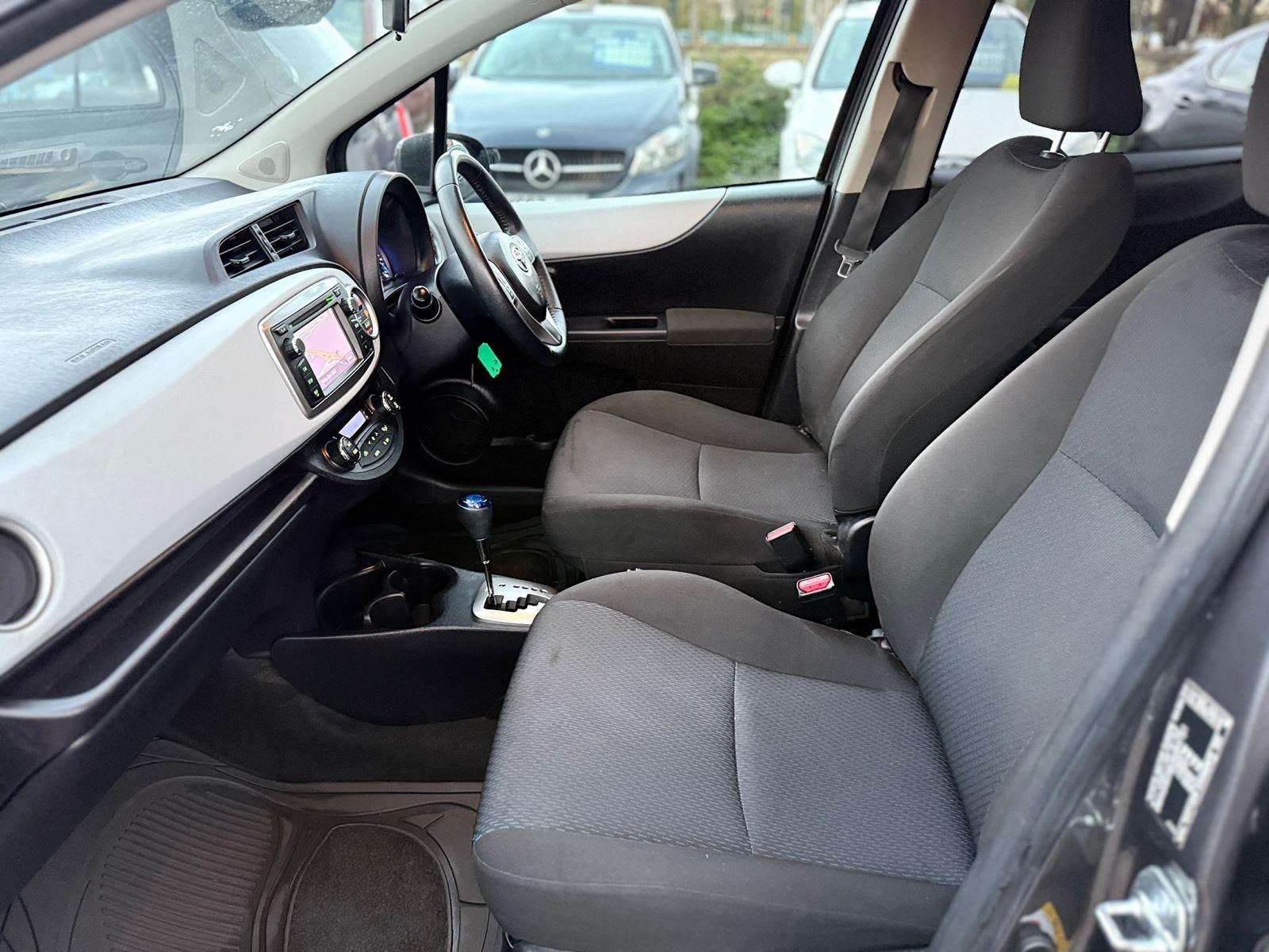 toyota Yaris Icon Plus 2014