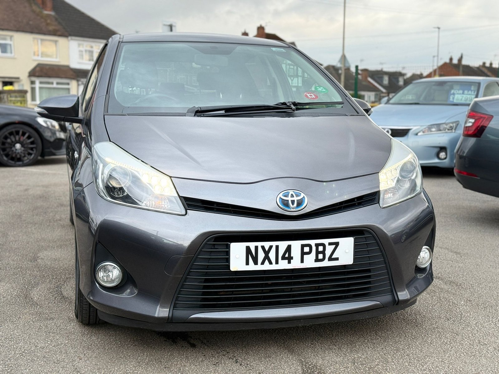 toyota Yaris Icon Plus 2014