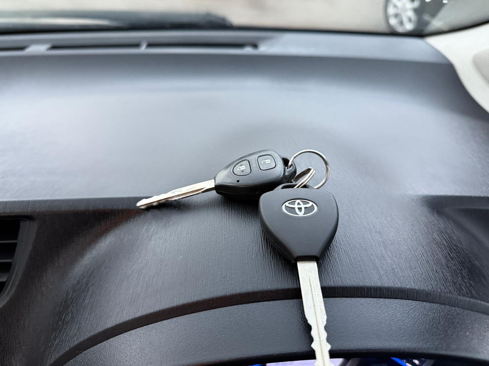 toyota Yaris Icon Plus 2014