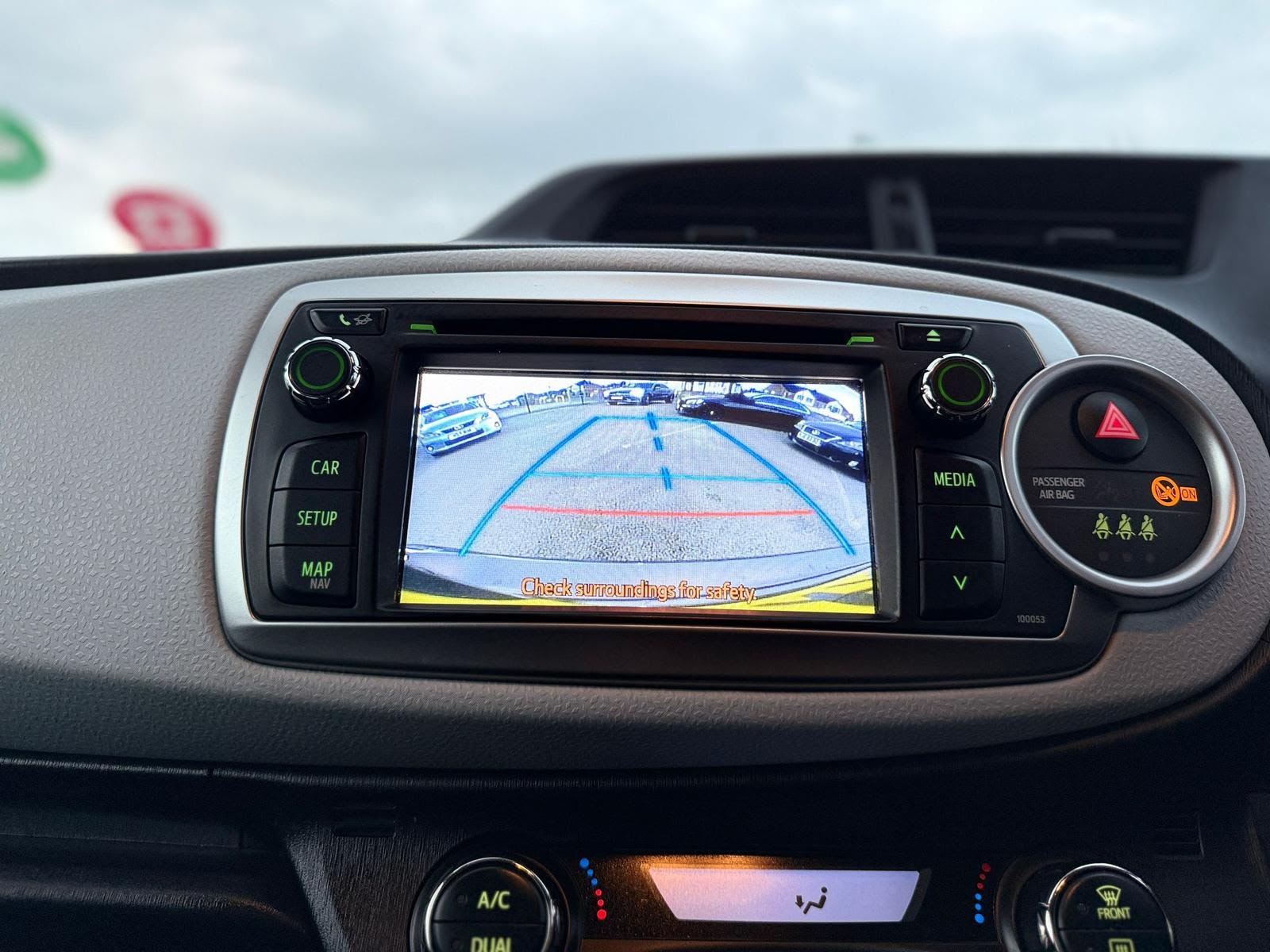 toyota Yaris Icon Plus 2014