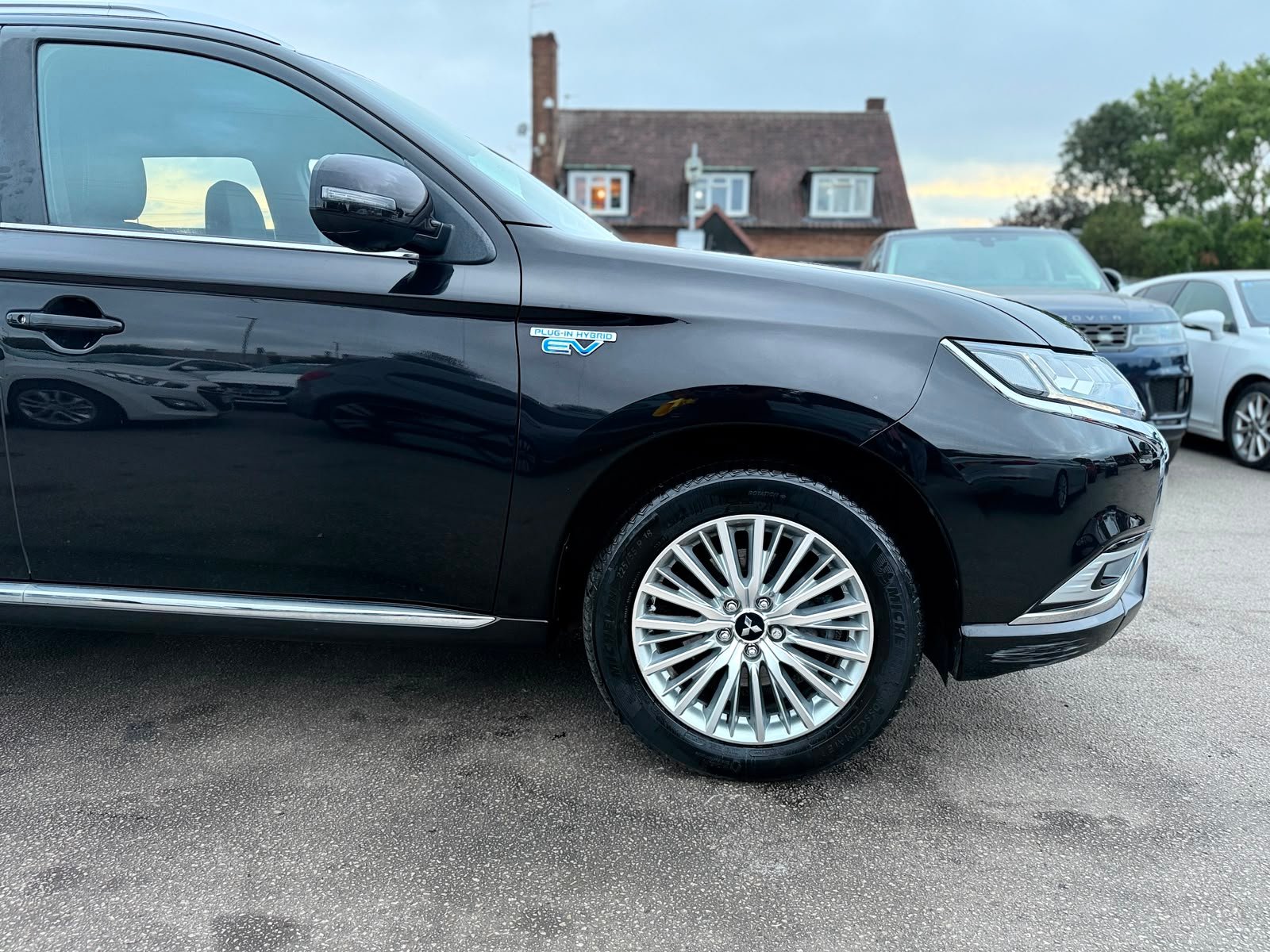Mitsubishi Outlander 4h 2019