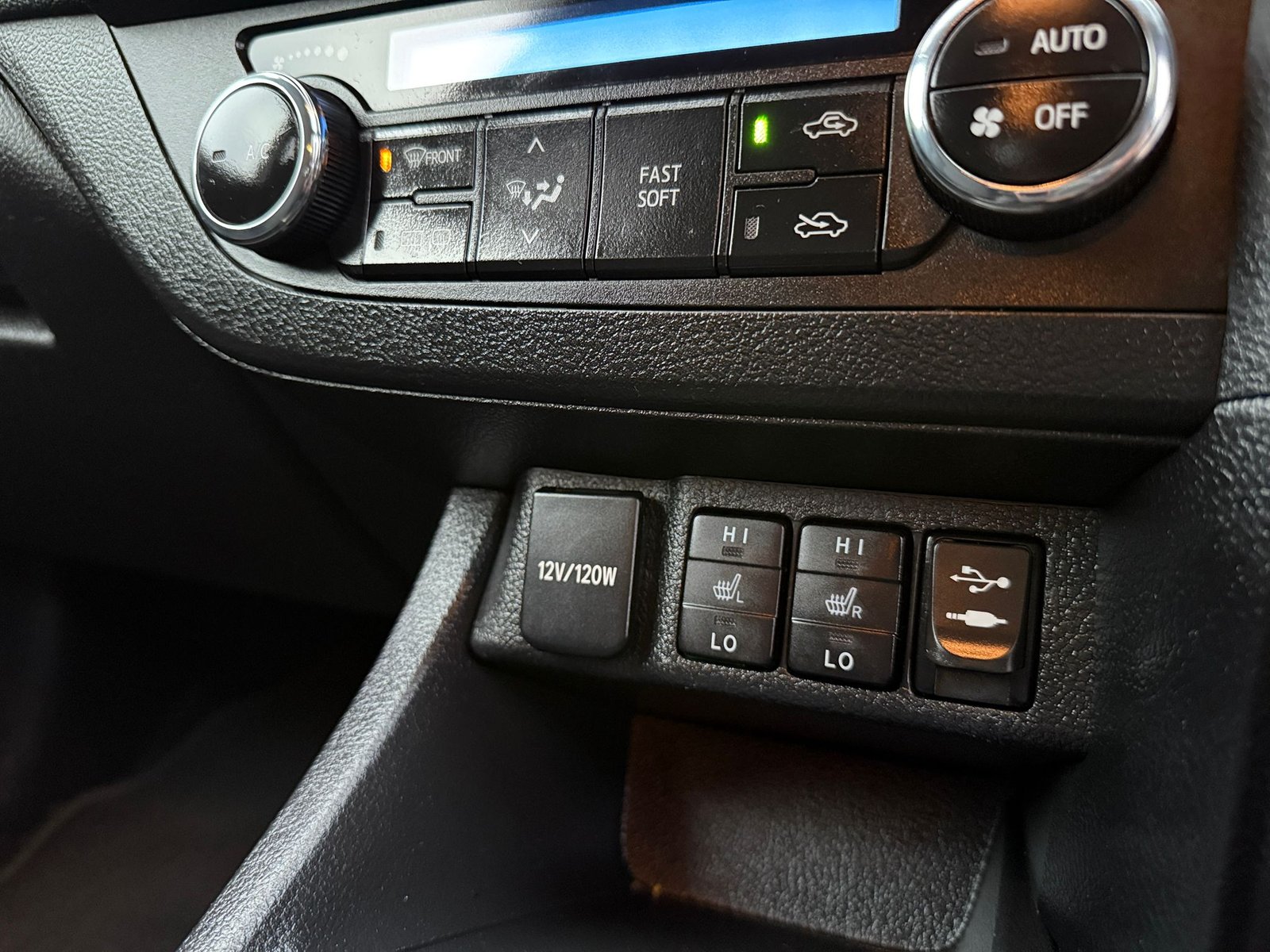 Toyota Auris Icon Plus-2015