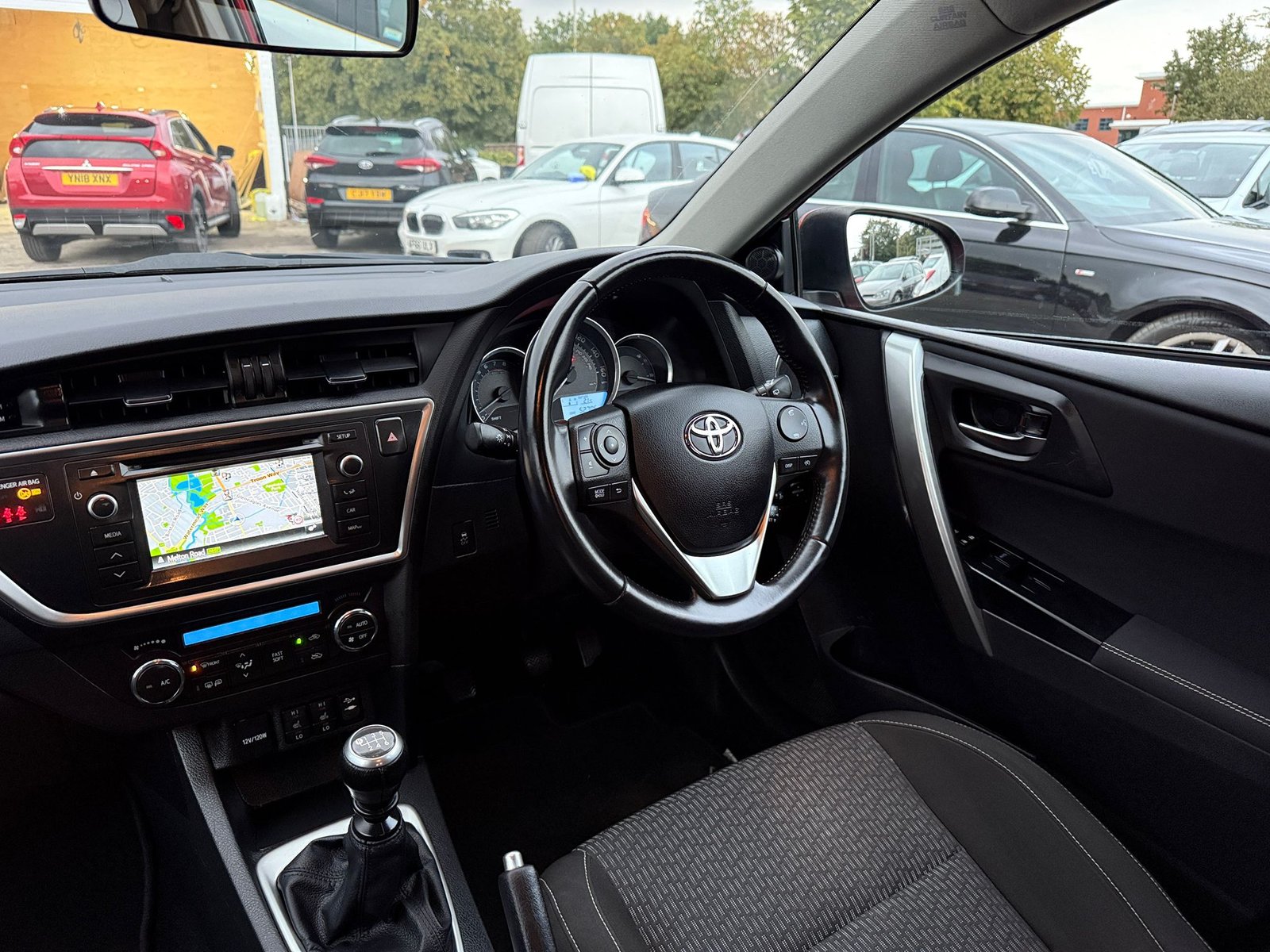 Toyota Auris Icon Plus-2015