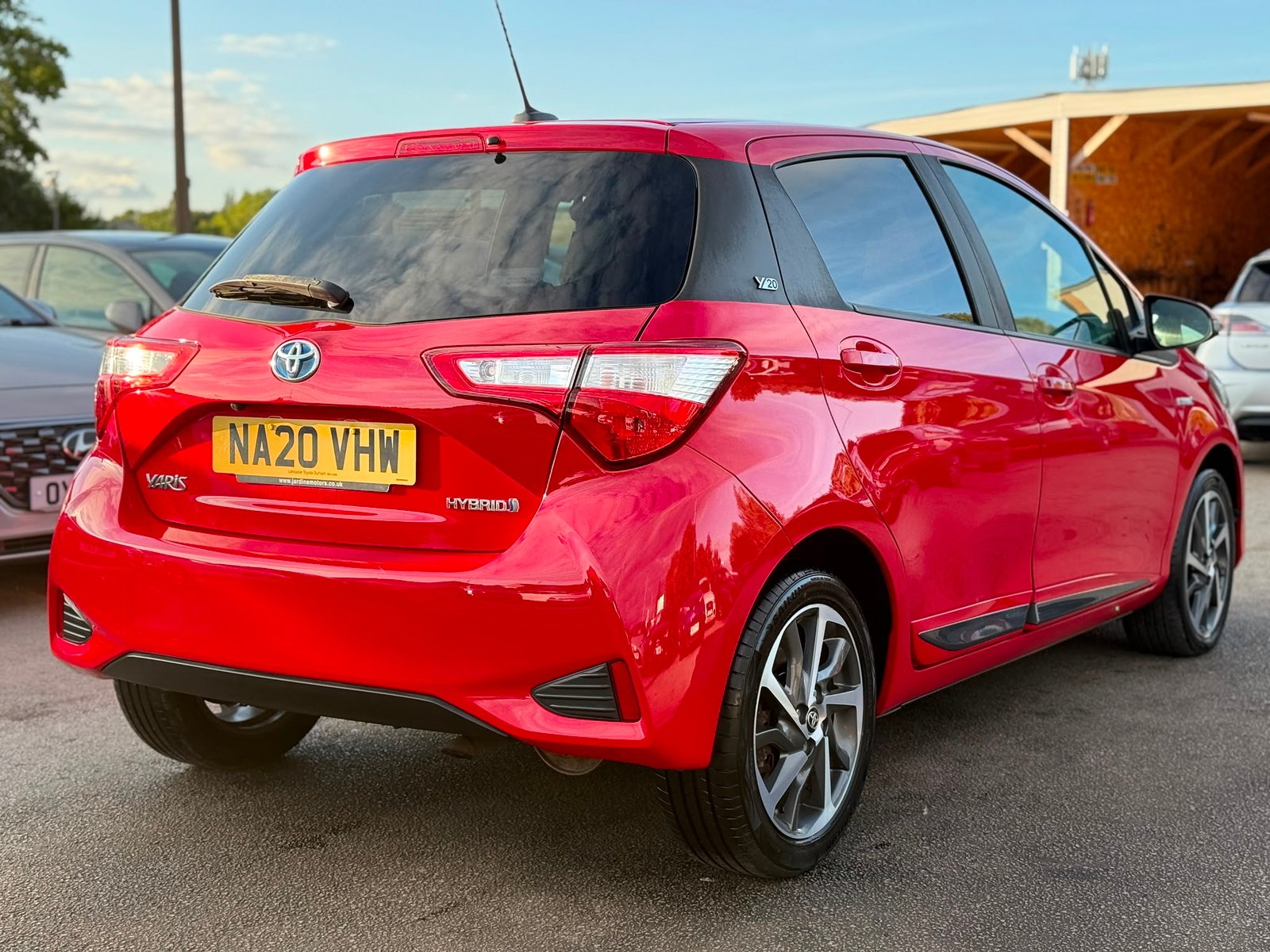 Toyota Yaris Y20 Bi-tone 2020
