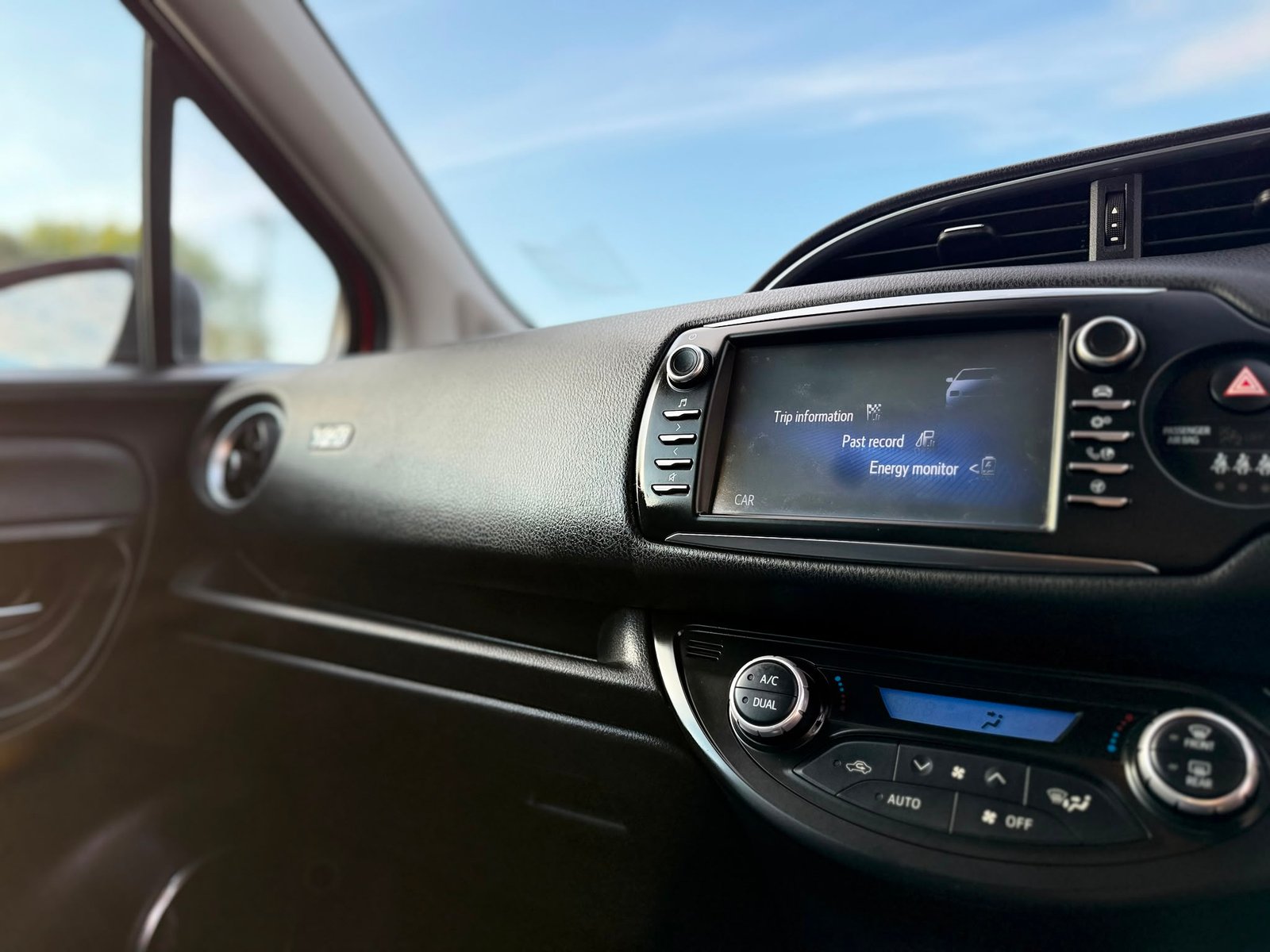 Toyota Yaris Y20 Bi-tone 2020