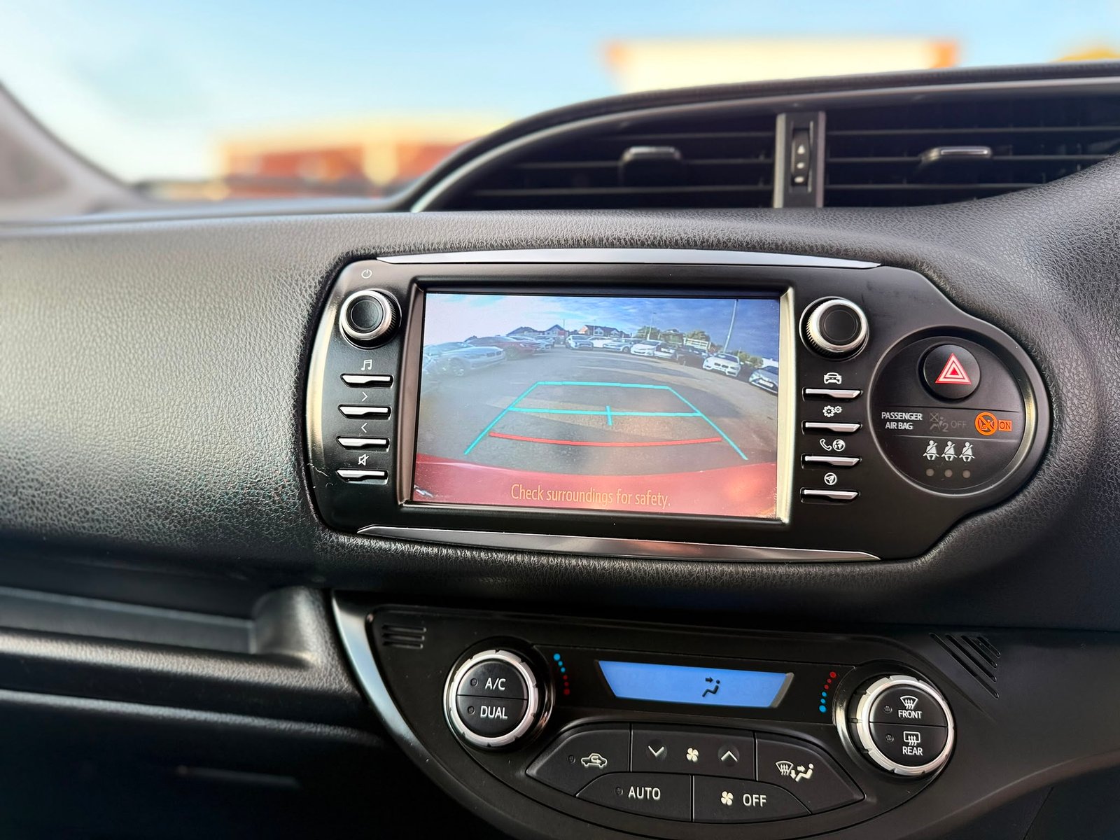 Toyota Yaris Y20 Bi-tone 2020