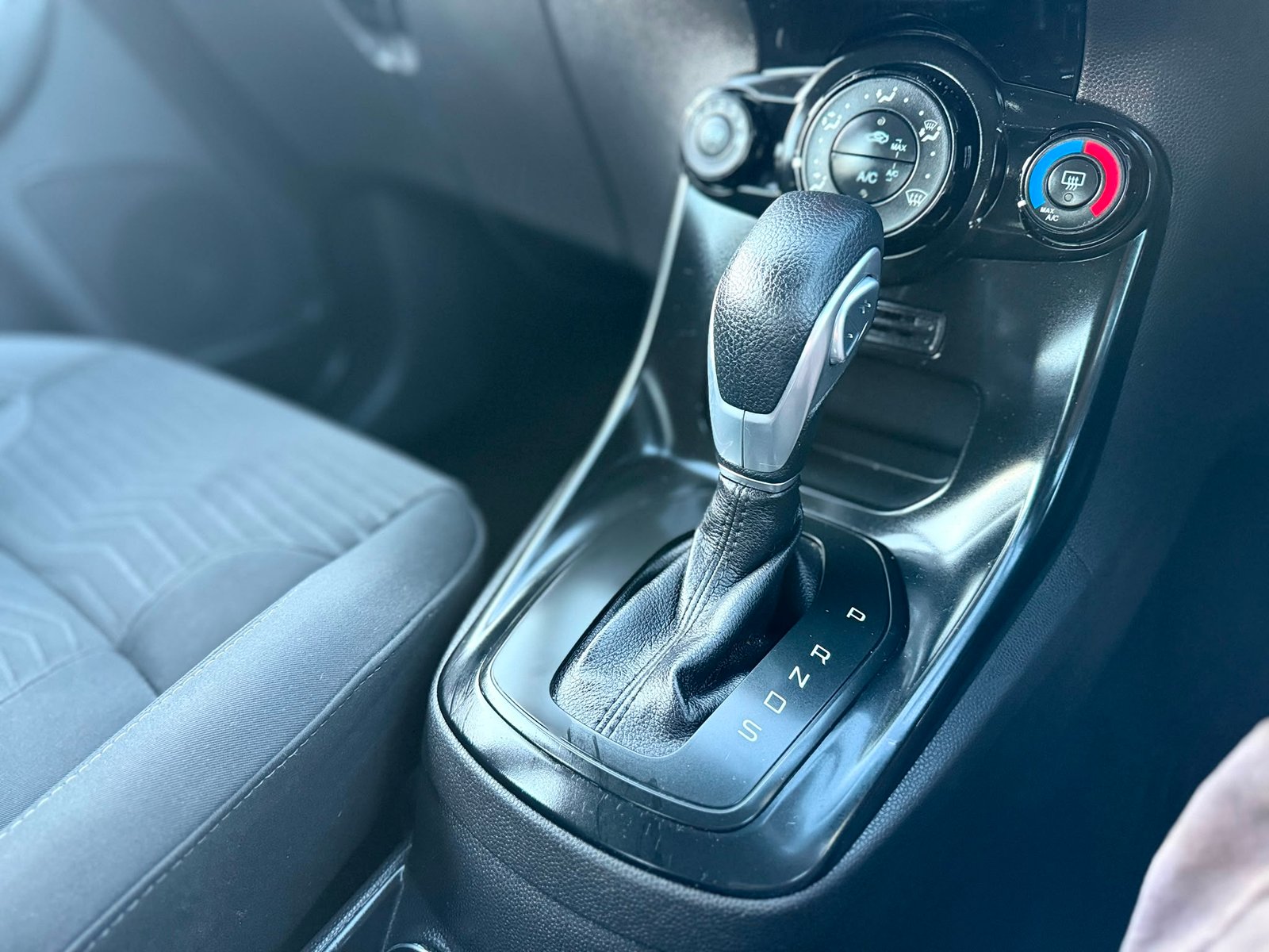 Ford Fiesta Zetec (2014