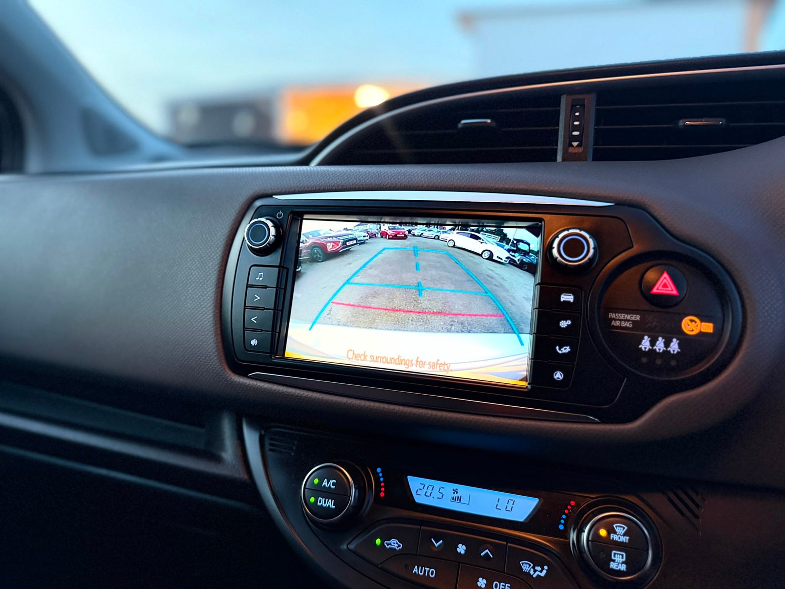 Toyota Yaris Icon 2017