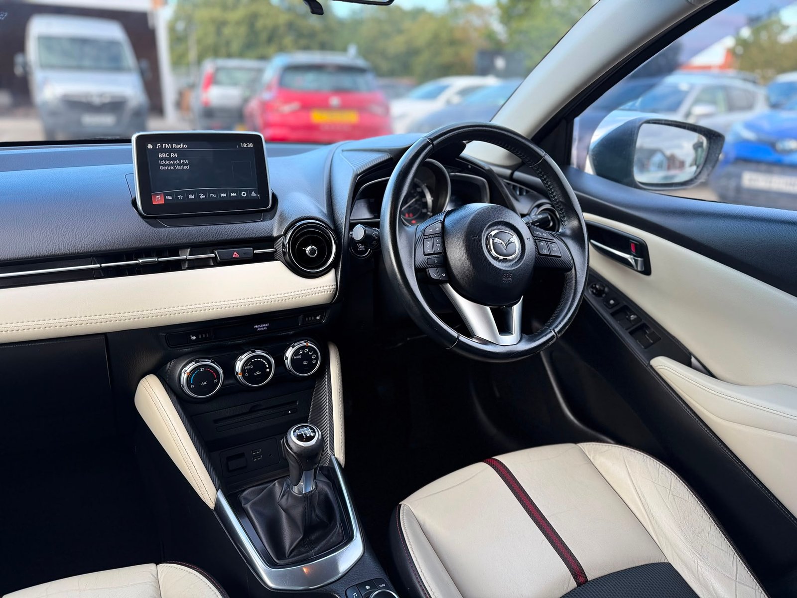 Mazda Mazda2 Sport Nav 2015