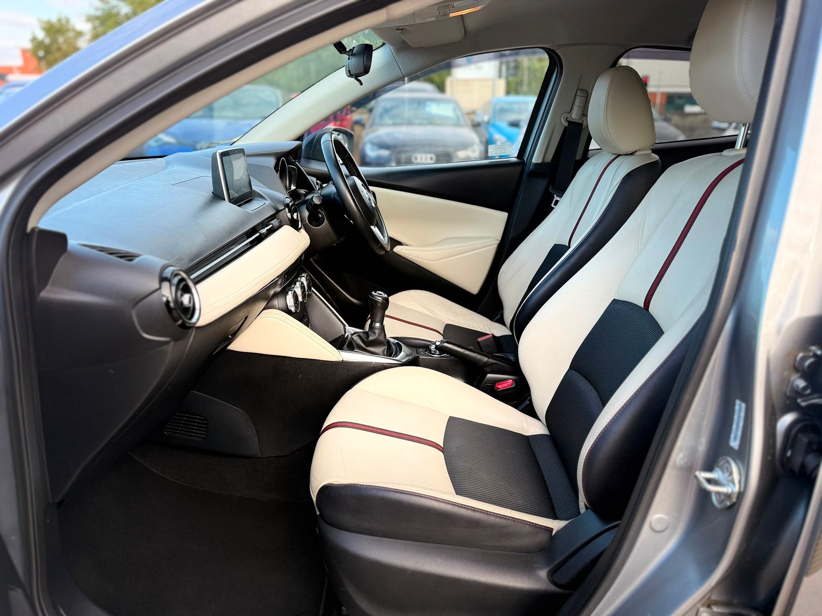 Mazda Mazda2 Sport Nav 2015