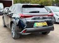 Lexus UX 300E 2021