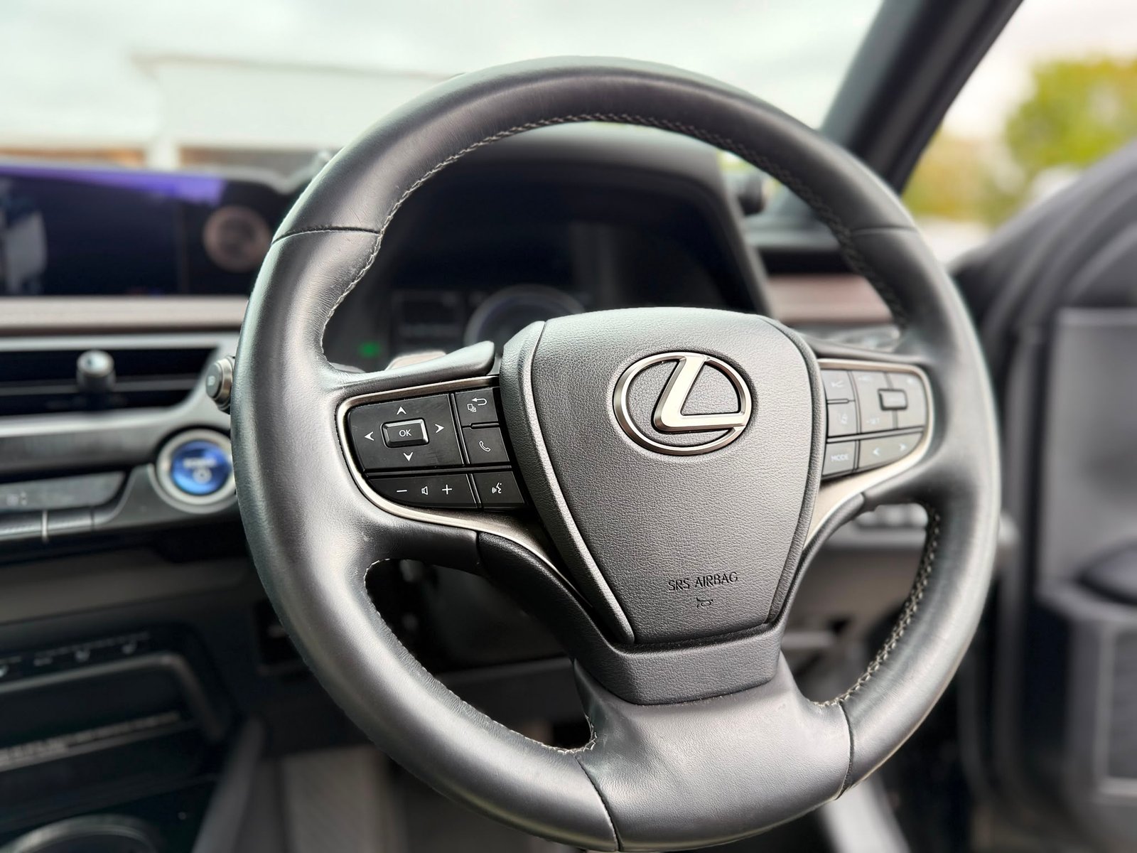 Lexus UX 300E 2021