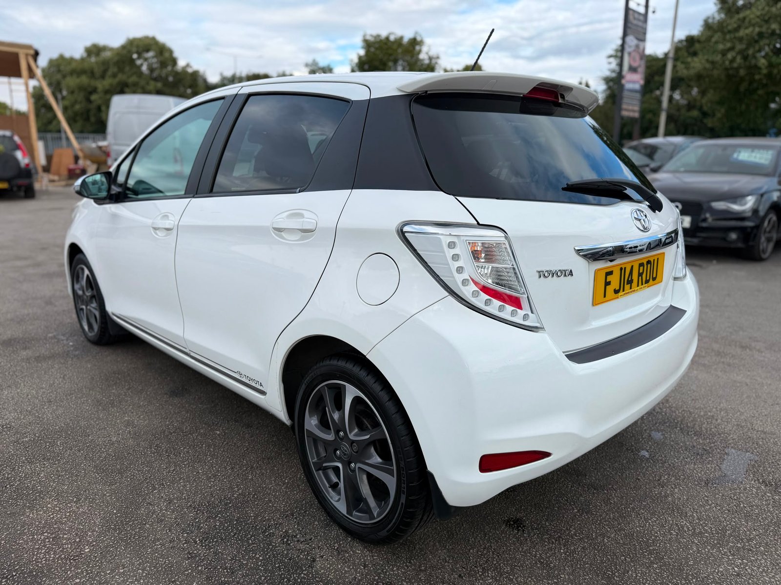 Toyota Yaris Trend-2014